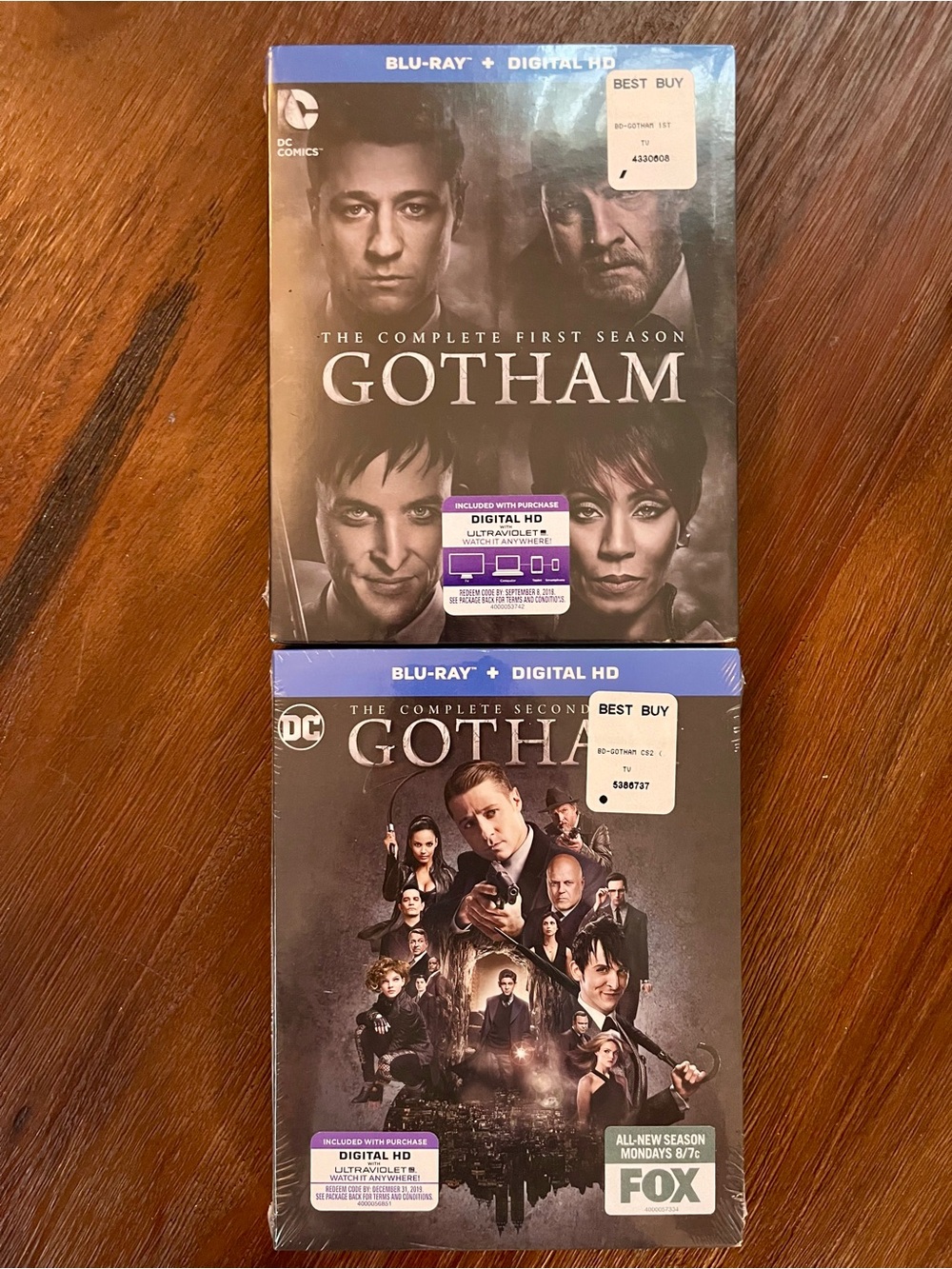 Gotham: The Complete First & Second Seasons Blu-ray + Digital HD (Black/Grey)